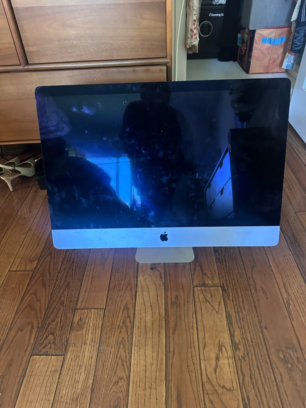 Apple iMac Desktop Computer - Silver